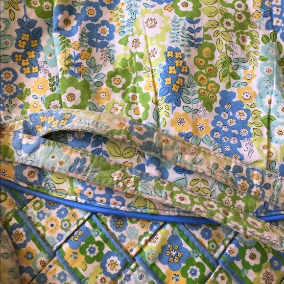 GUC Vera Bradley Bridge Tote in English Meadows - Picture 2 of 5